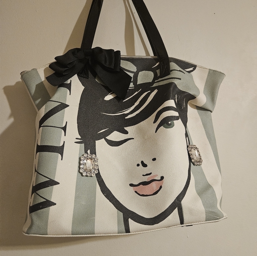 my flat in london mfil creed bag tote "wink" face w/ crystal/rhinestone earrings